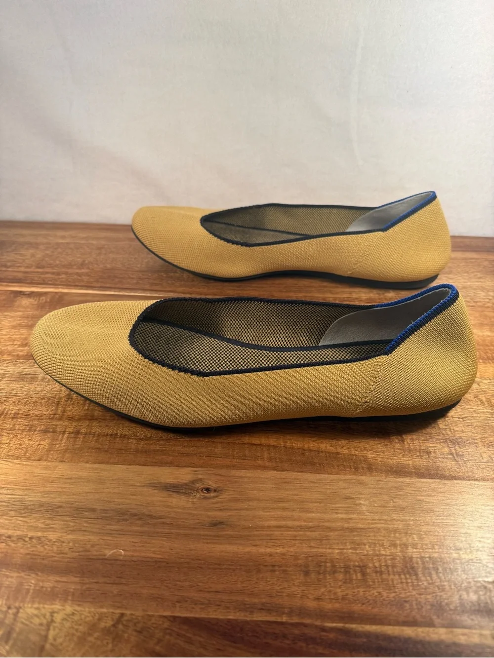 Rothy's Round Toe Flats in Golden Yellow with Black Piping Size 10.5